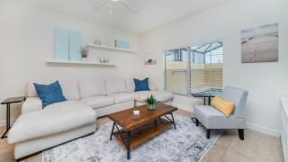 Last Minute Disney Getaway! Private Pool, Hot Tub & Games Room. Book Now! #44219 - Kissimmee - 0