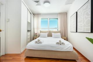 Panoramic Sea View High Rise Escape by Sea N Rent - Tel Aviv - 8