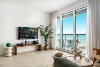 Panoramic Sea View High Rise Escape by Sea N Rent - Tel Aviv - 2