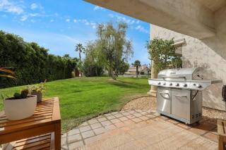 Desert Oasis w Hot Tub & Pool - Palm Desert - 1