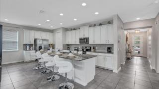 Last Minute Disney Getaway! Private Pool, Hot Tub & Games Room. Book Now! #70559 - Kissimmee - 3