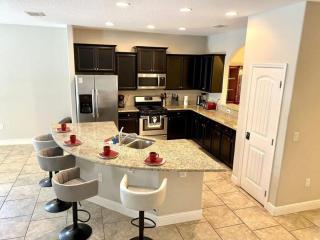 Last Minute Disney Getaway! Private Pool, Hot Tub & Games Room. Book Now! #93359 - Davenport - 2