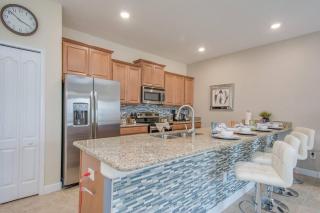 Last Minute Disney Getaway! Private Pool, Hot Tub & Games Room. Book Now! #17402 - Kissimmee - 6