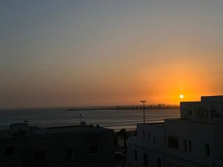 Sea View Private Terrace - Fibre Wi-Fi & Netflix - 8