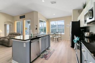 Last Minute Disney Getaway! Private Pool, Hot Tub & Games Room. Book Now! #43227 - Kissimmee - 3