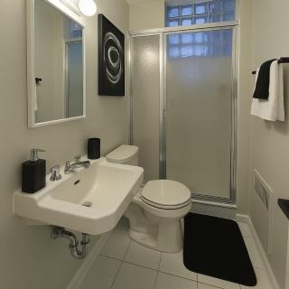 Spacious 4BR Retreat - Chase E1 - Chicago - 1