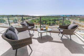 Sunlit Balcony and Coastal Charm by Sea N' Rent - Nahariyya - 0