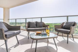 Sunlit Balcony and Coastal Charm by Sea N' Rent - Nahariyya - 8