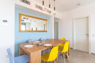 Sunlit Balcony and Coastal Charm by Sea N' Rent - Nahariyya - 4
