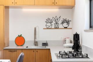 Stylish Apartment with Cozy Vibes by Sea N' Rent - Tel Aviv - 4