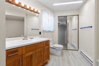Spacious and bright suite with independent entrance - Delta - 3