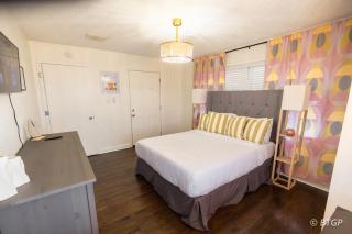 Priscilla's Retro themed house - Memphis - 1
