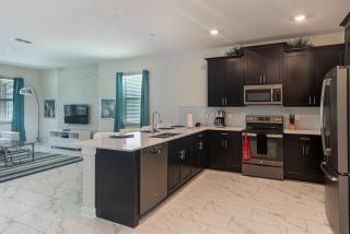 Last Minute Disney Getaway! Private Pool, Hot Tub & Games Room. Book Now! #97657 - Kissimmee - 4