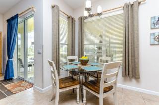 Last Minute Disney Getaway! Private Pool, Hot Tub & Games Room. Book Now! #16218 - Davenport - 1