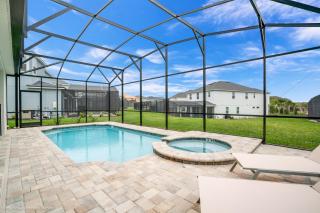 Last Minute Disney Getaway! Private Pool, Hot Tub & Games Room. Book Now! #20650 - Kissimmee - 0