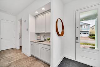 Last Minute Disney Getaway! Private Pool, Hot Tub & Games Room. Book Now! #27064 - Kissimmee - 2