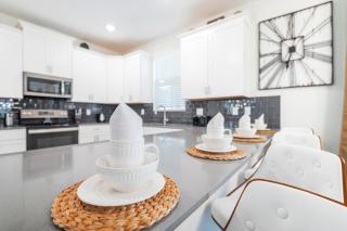 Last Minute Disney Getaway! Private Pool, Hot Tub & Games Room. Book Now! #49425 - Kissimmee - 2