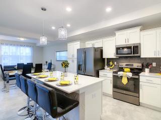 Last Minute Disney Getaway! Private Pool, Hot Tub & Games Room. Book Now! #88043 - Kissimmee - 2