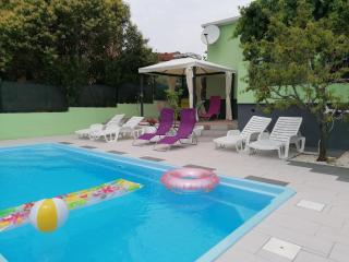 Family-friendly apartments with swimming pool Pula - 24352 - 4
