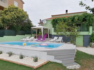 Family-friendly apartments with swimming pools Pula - 24352 - Pula - 3