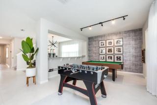 Last Minute Disney Getaway! Private Pool, Hot Tub & Games Room. Book Now! #22434 - Kissimmee - 1