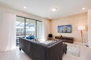 Last Minute Disney Getaway! Private Pool, Hot Tub & Games Room. Book Now! #22428 - Kissimmee - 1