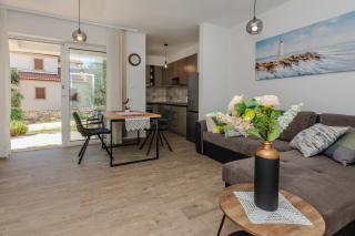 Apartments with parking spaces Vir - 24432 - Vir - 7