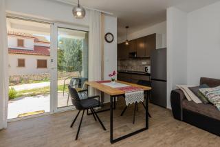 Apartments with parking spaces Vir - 24432 - Vir - 7