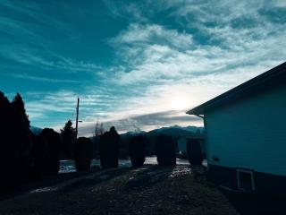 The Whispering Cedar - Valemount - 7