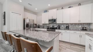 Last Minute Disney Getaway! Private Pool, Hot Tub & Games Room. Book Now! #37164 - Kissimmee - 3