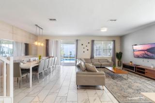 Last Minute Disney Getaway! Private Pool, Hot Tub & Games Room. Book Now! #18948 - Davenport - 4