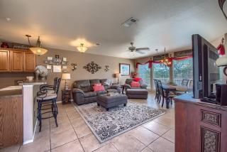 WW D302 Chateau Relaxeau - New Braunfels - 9