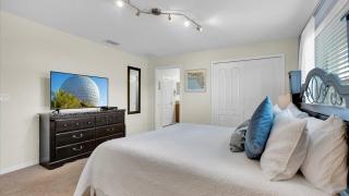 Last Minute Disney Getaway! Private Pool, Hot Tub & Games Room. Book Now! #59253 - Kissimmee - 1