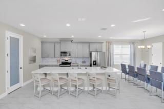 Last Minute Disney Getaway! Private Pool, Hot Tub & Games Room. Book Now! #82589 - Kissimmee - 4