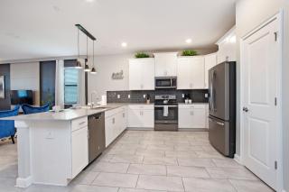 Last Minute Disney Getaway! Private Pool, Hot Tub & Games Room. Book Now! #39336 - Kissimmee - 4