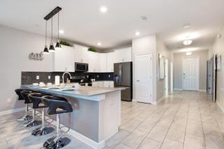 Last Minute Disney Getaway! Private Pool, Hot Tub & Games Room. Book Now! #39336 - Kissimmee - 3