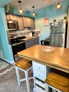 2 Blocks from Convention Center - Wildwood - 5