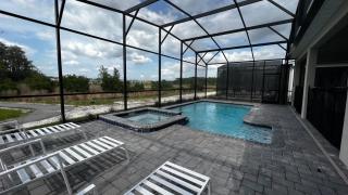 Last Minute Disney Getaway! Private Pool, Hot Tub & Games Room. Book Now! #59719 - Kissimmee - 1
