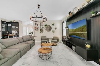 Last Minute Disney Getaway! Private Pool, Hot Tub & Games Room. Book Now! #65749 - Kissimmee - 0