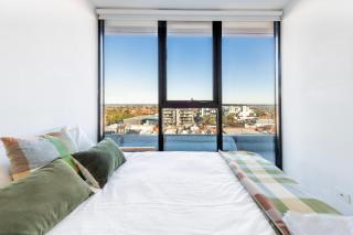 Wellness and Style - 2BR Apartment with Pool, Hot Tub and Gym - Melbourne - 4