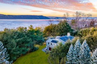 Hudson River Views Firepit Patio Dog Run Game Room Stone Manor - Briarcliff Manor - 0