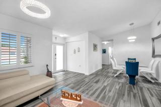 Lime Haus lime - Your Family Stay in Miami Awaits - Tamiami - 3