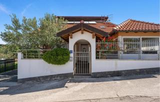 Stunning Apartment In Dubravice - Dubravice - 6