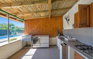 Stunning Apartment In Dubravice - Dubravice - 3