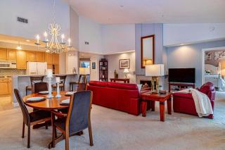 The Golden Bear Retreat 1222-3 - - 2