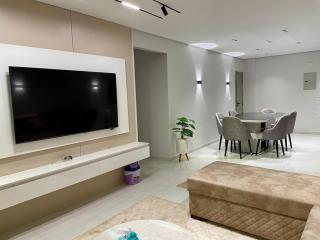 Stylish 3BR Apt with Gardn view close to Tiba compound - El Cairo - 2