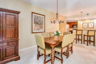 2BR 2 with fenced courtyard patio 4106R2 - 2