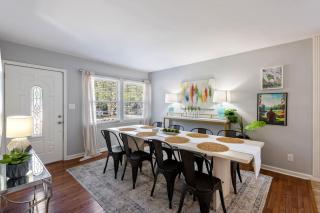 Charming 4BR Home with Spacious Backyard - 9