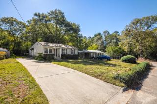 Charming 4BR Home with Spacious Backyard - North Augusta - 3