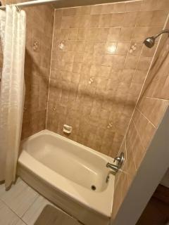 Budget Stay In Heart of Waterloo-Free Wifi-Parking - Waterloo - 3